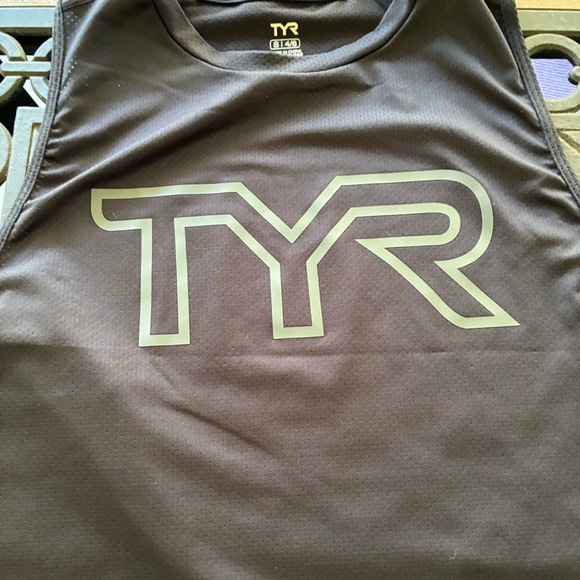 TYR Climadry Women's Cropped Tech Tank Solid, Bundle of 2, Size S - Picture 2 of 4